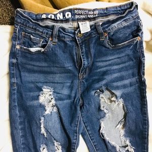 Song skinny jeans